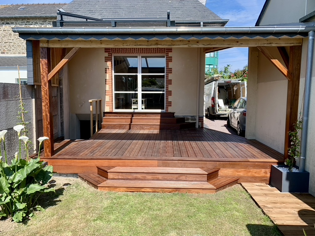Nathan Jeuland artisan Charpentier Lannilis charpente traditionnelle Finistère nord terrasse bois composite carport extension
