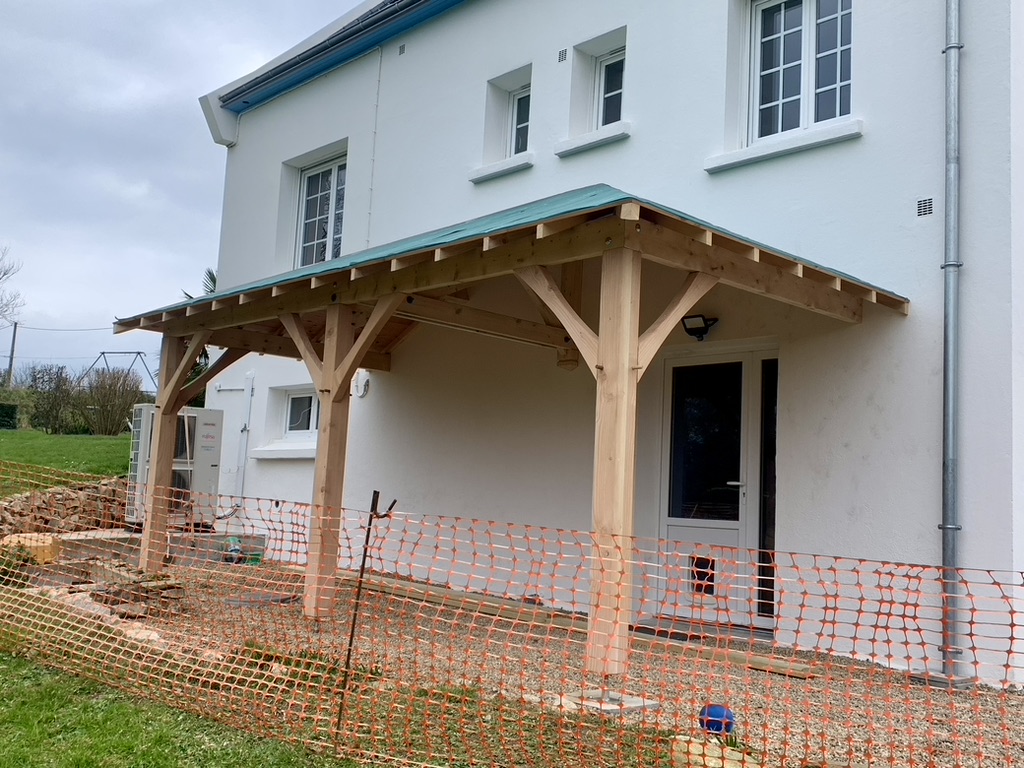 Nathan Jeuland artisan Charpentier Lannilis charpente traditionnelle Finistère nord terrasse bois composite carport extension